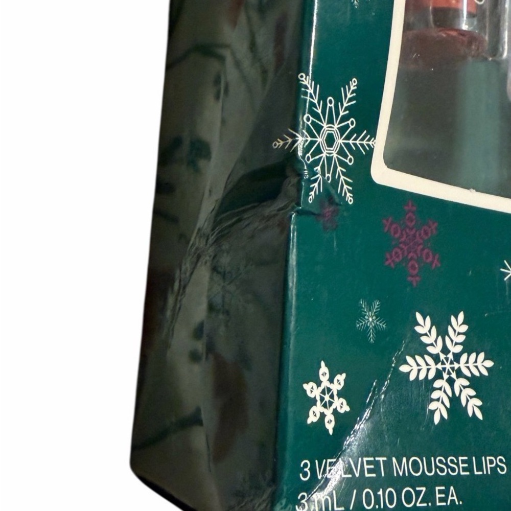 Wet n Wild Merry Kissmas Kit - Picture 4 of 4